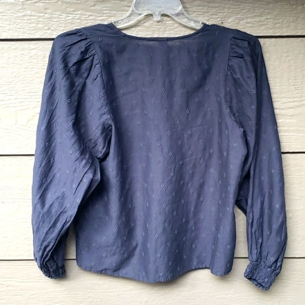 Old Navy black button blouse swiss dot puff M